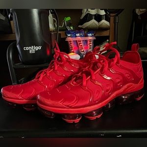 Nike Vapormax Plus "Triple Red" Size 11
